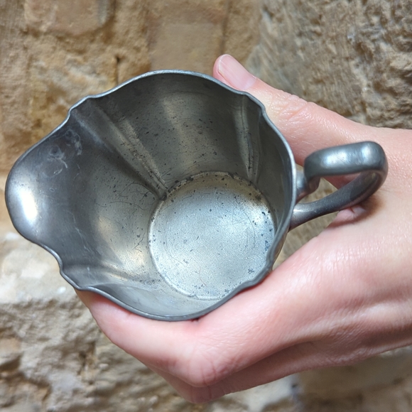 Vintage Trade Mark Pewter by Poole Creamer (CS8 C) and Sugar Dish (CS8 S) Set - Picture 12 of 13